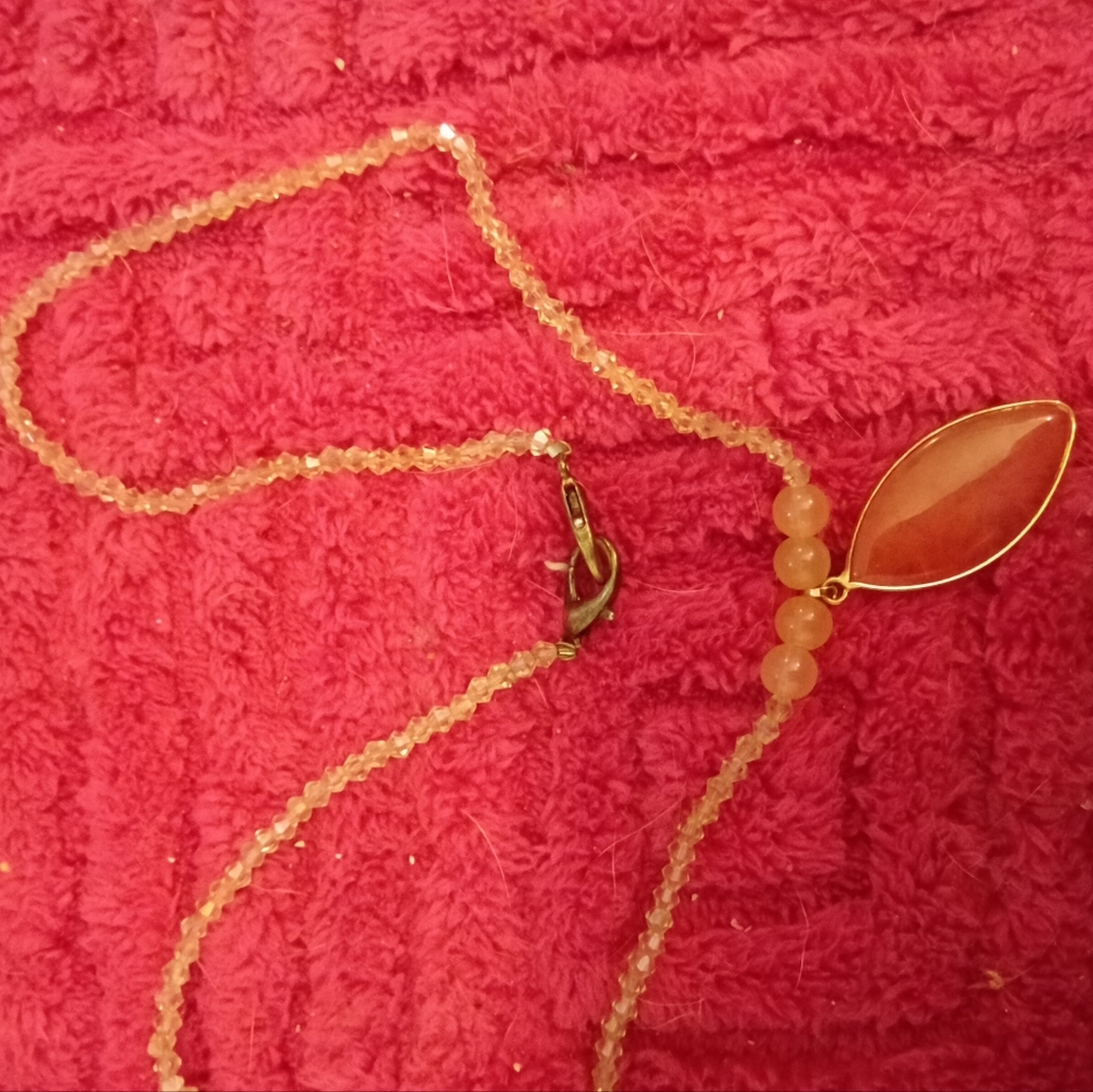 Elegant Green and Yellow Beaded Necklace - Picture 4 of 16